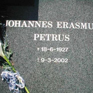 RENSBURG Johannes Erasmus Petrus, Jansen van 1927-2002 &amp; Petronella NOLTE 1926-