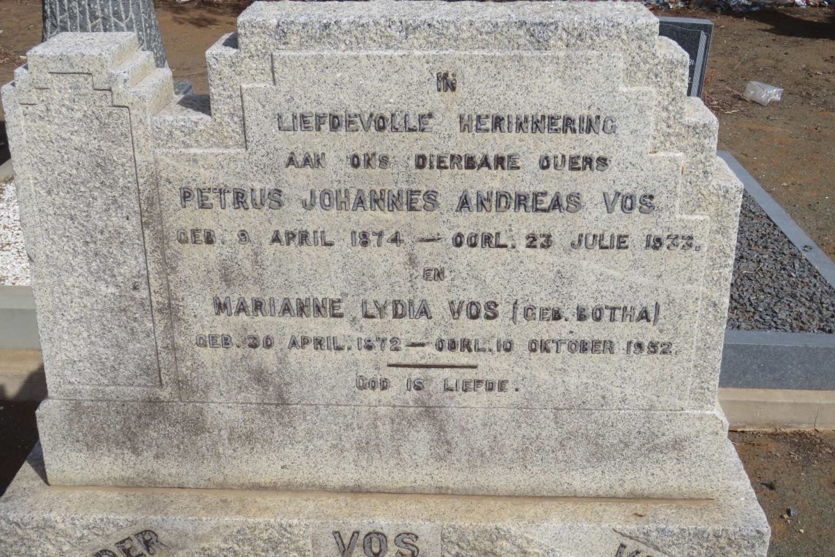 VOS Petrus Johannes Andreas 1874-1933 &amp; Marianne Lydia BOTHA 1872-1952