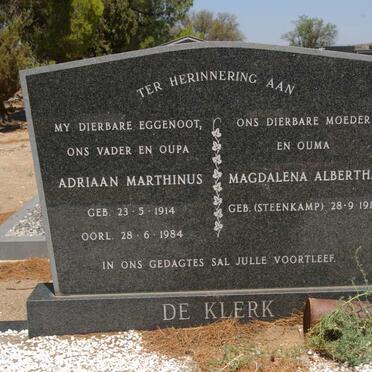 KLERK Adriaan Marthinus, de 1914-1984 &amp; Magdalena Albertha STEENKAMP 1917-