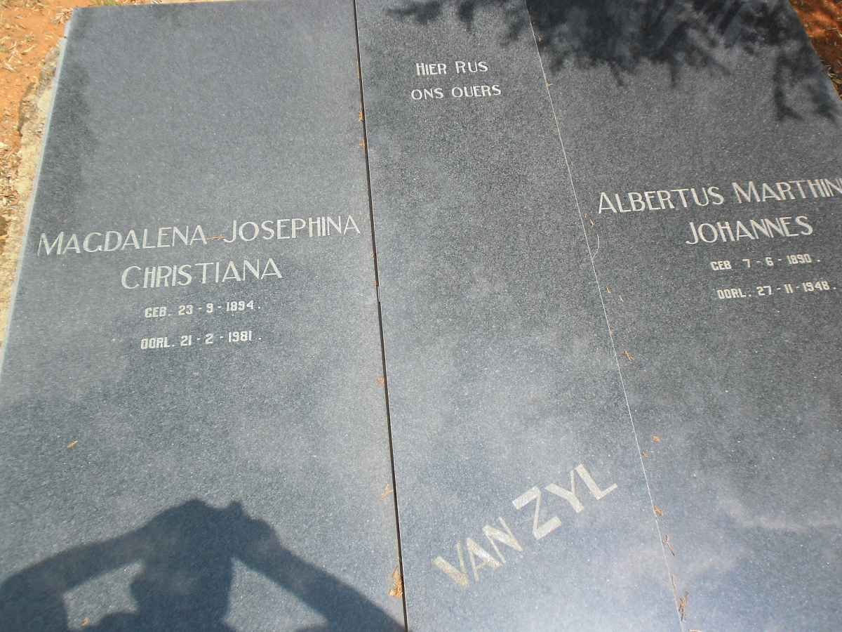 ZYL Albertus Marthinus Johannes, van 1890-1948 &amp; Magdalena Josephina Christiana 1894-1981