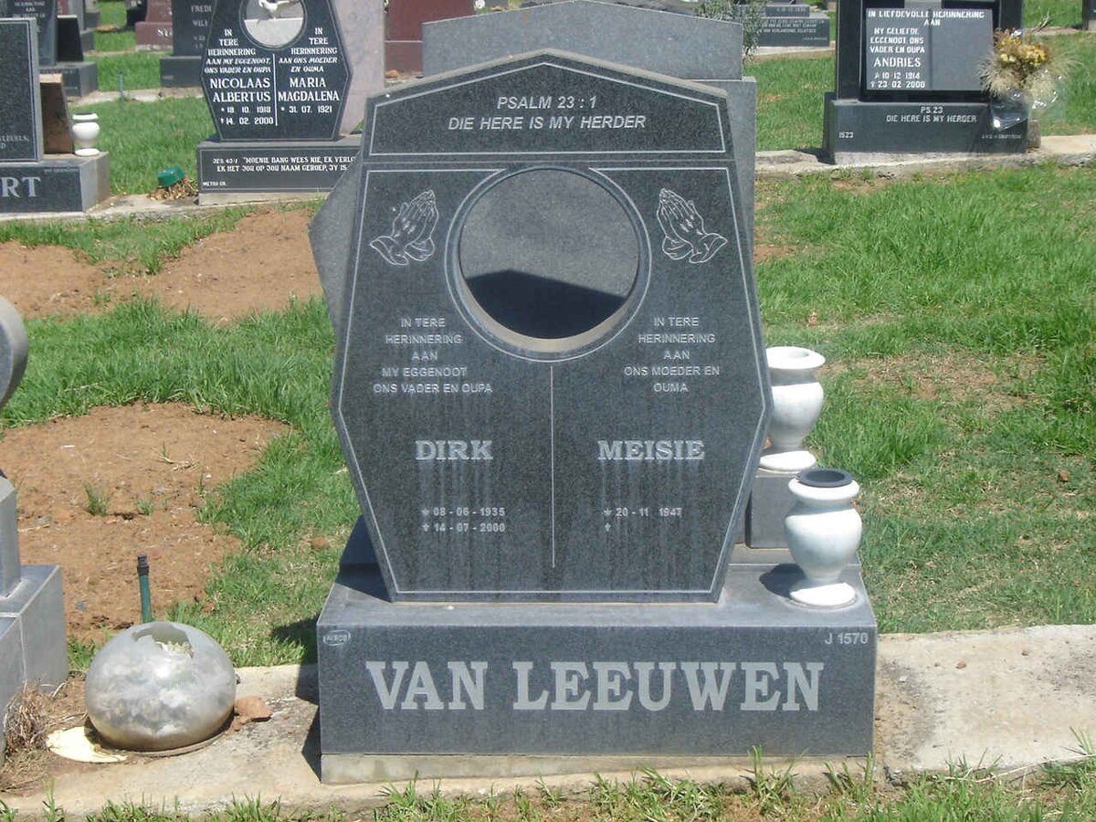 LEEUWEN Dirk, van 1935-2000 &amp; Meisie 1947-