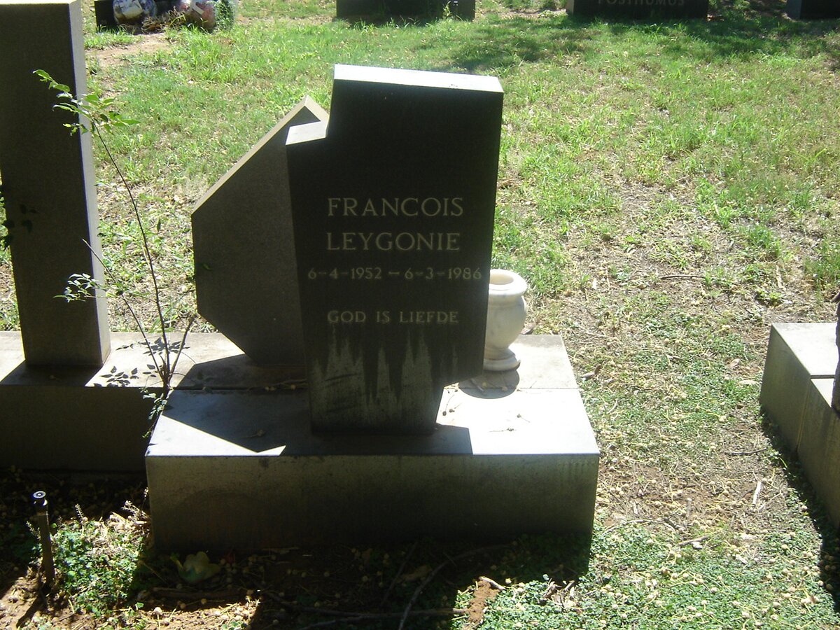 LEYGONIE Francois 1952-1986