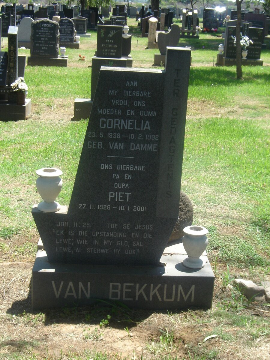 BEKKUM Piet, van 1926-2001 &amp; Cornelia VAN DAMME 1938-1992