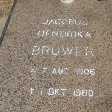 BRUWER Jacobus Hendrika 1906-1980 &amp; Hester Catherine VAN DEN BERGH 1912-1991