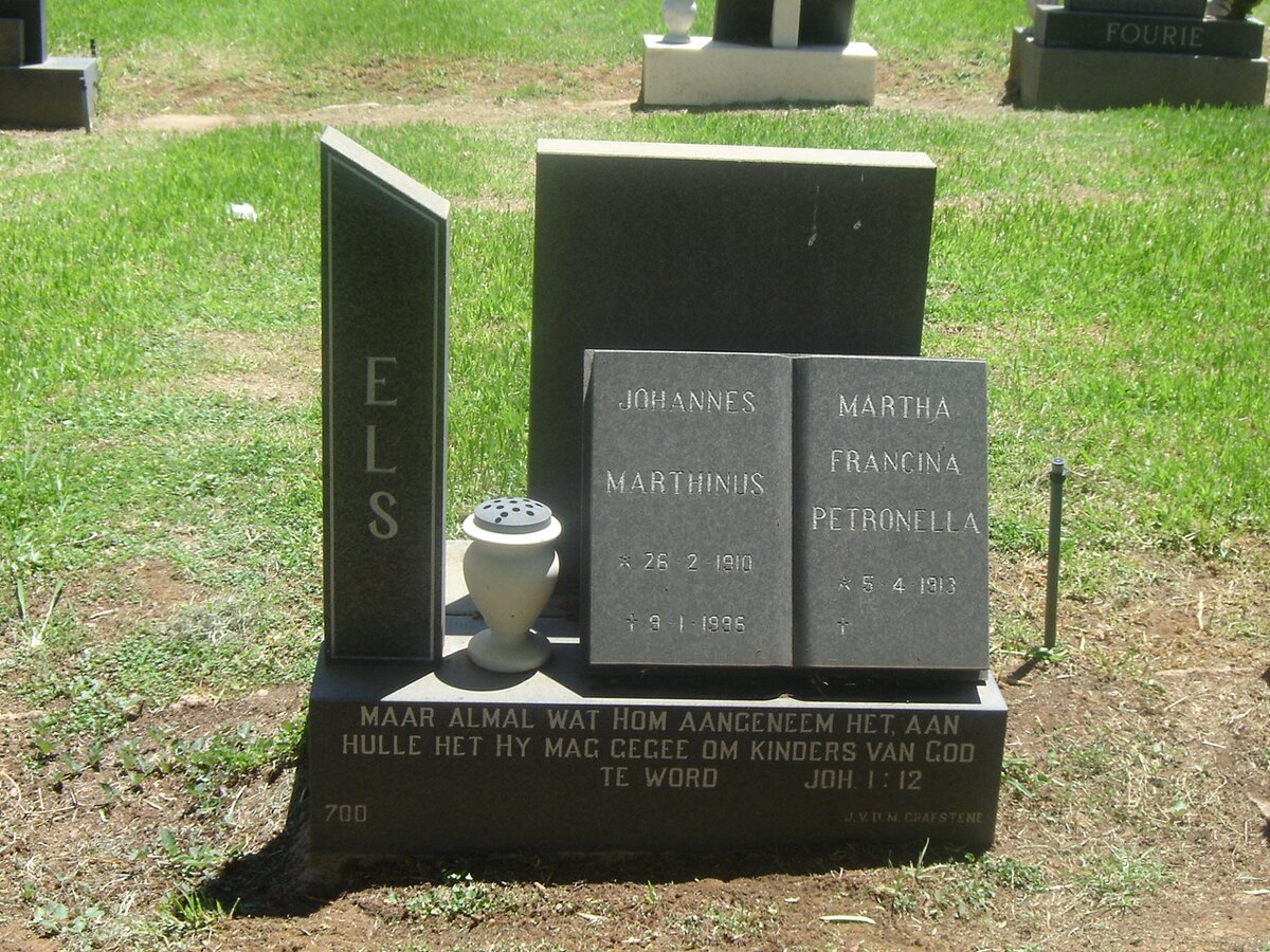 ELS Johannes Marthinus 1910-1996 &amp; Martha Francina Petronella 1913-