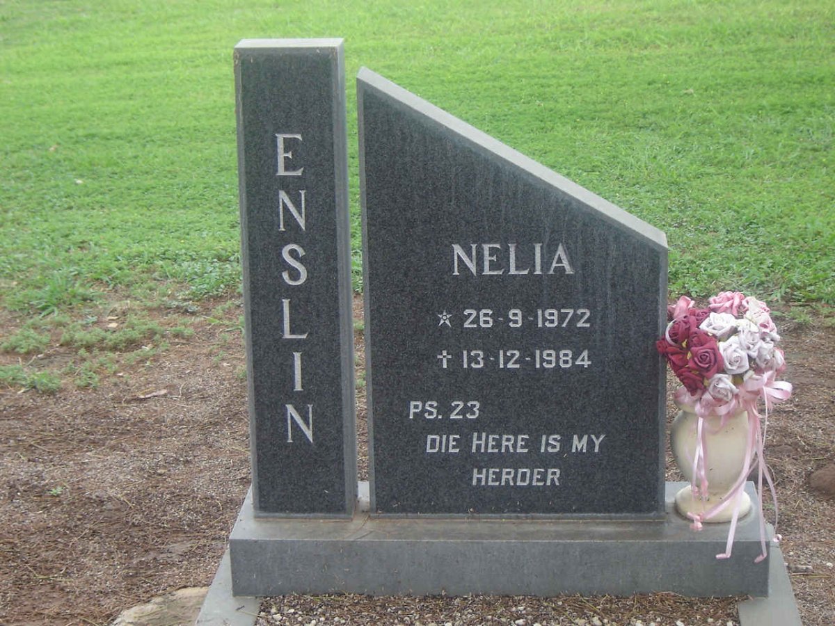 ENSLIN Nelia.