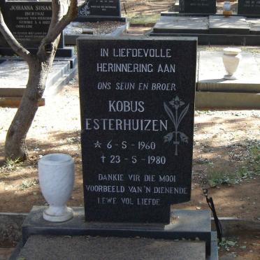 ESTERHUIZEN Kobus.