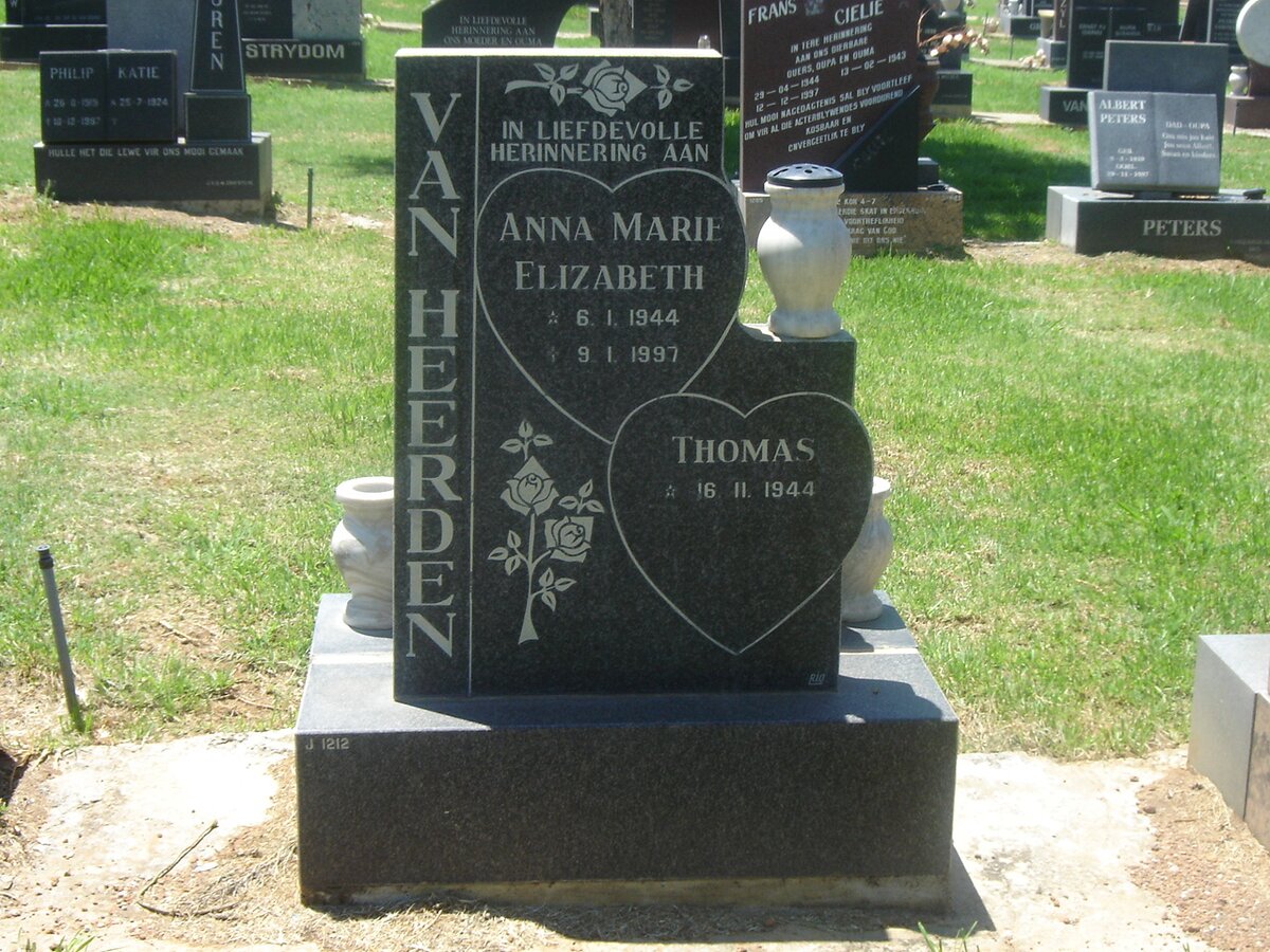 HEERDEN Thomas, van 1944- &amp; Anna Marie Elizabeth 1944-1997
