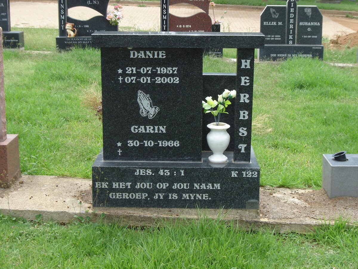 HERBST Danie 1957-2002 & Carin 1966-
