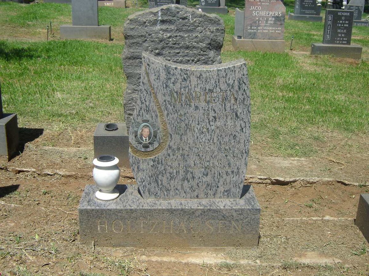 HOLTZHAUSEN Marieta 1971-1989