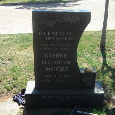 MOORE Daphne Elizabeth 1923-1985