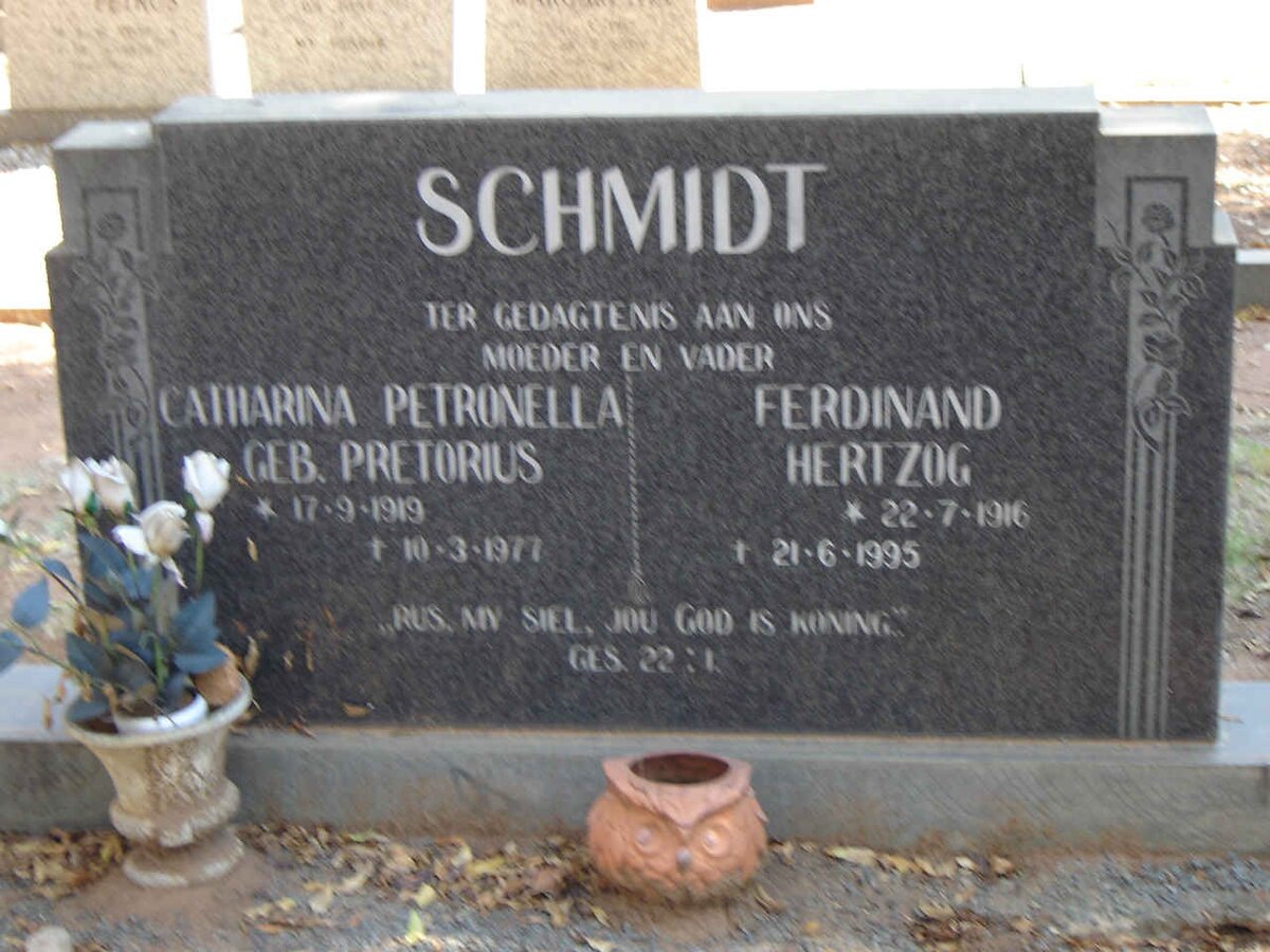 SCHMIDT Ferdinand Hertzog 1916-1995 & Catharina Petronella PRETORIUS 1919-1977