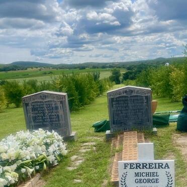 North West, BRITS district, Beestkraal 199, farm cemetery_4