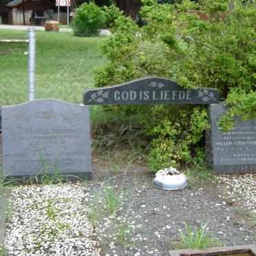 FOURIE Willem Lodewyk Johannes 1879-1957 &amp; Willie FOURIE 1882-1960