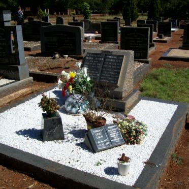 LOUW Adriaan Gert 1884-1963 &amp; Maria Jacoba ROOS 1896-1987 :: LOUW Adriaan Gert 1929-2008