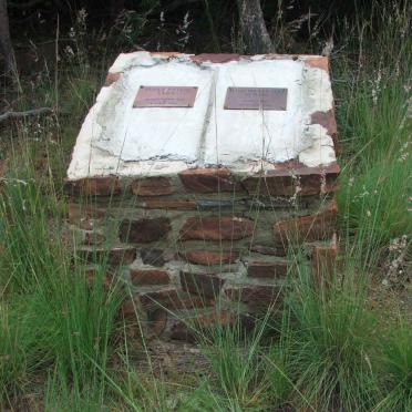 CLIFF Derick Rhydal 1920-2003 &amp; Mavis Doreen MOSLEY 1922-1989 