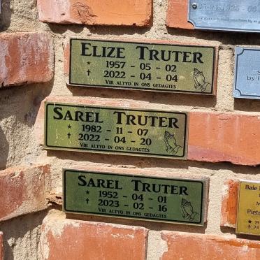 TRUTER Sarel 1952-2023 & Elize 1957-2022 :: TRUTER Sarel 1982-2022