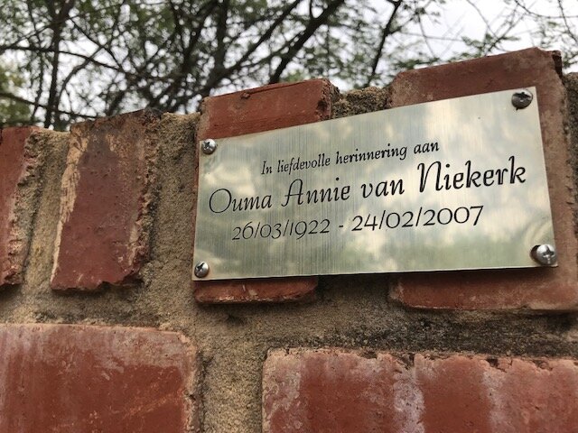 NIEKERK Annie, van 1922-2007