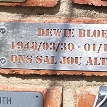 BLOEM Dewie 1948-2021
