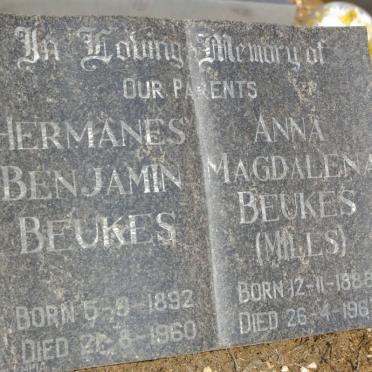 BEUKES Hermanus Benjamin 1892-1960 &amp; Anna Magdalena MILLS 1888-1967