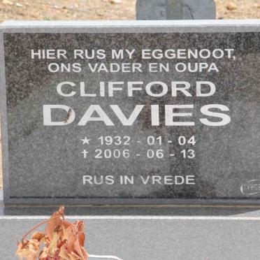 DAVIES Clifford 1932-2006