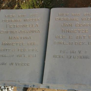 KNOETZE Jan Georg 1904-1947 &amp; Petronella Doifina Johanna Martina BRITS 1907-1951