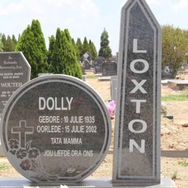 LOXTON Dolly 1935-2002