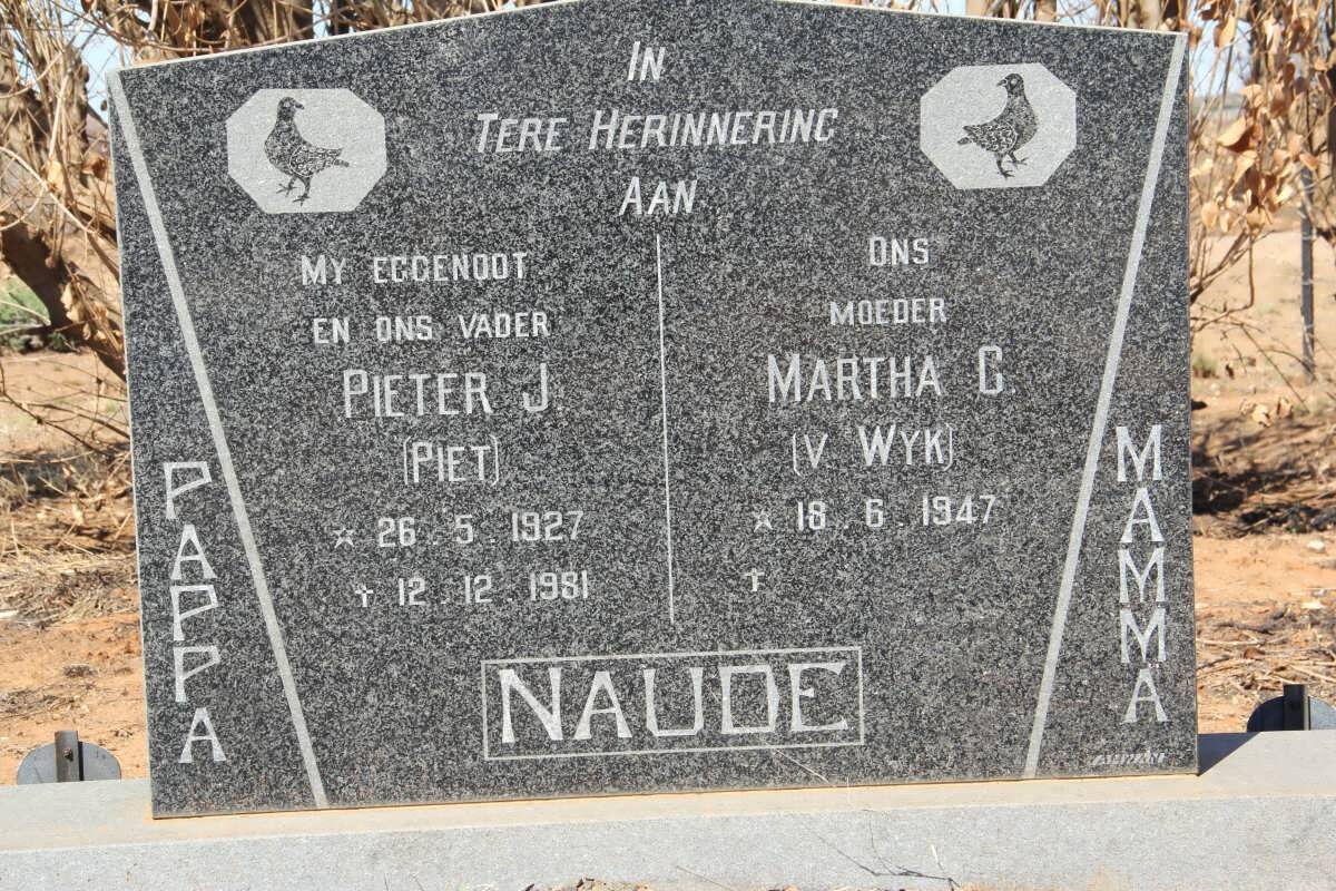 NAUDE Pieter J. 1927-1981 &amp; Martha C. VAN WYK 1947-