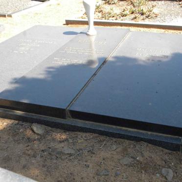 BOSHOFF Daniël Johannes Hendrik 1930-1981 &amp; Magrietha Elizabeth 1934-