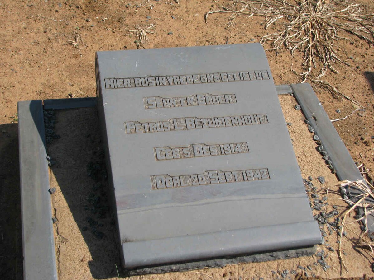 BEZUIDENHOUT Petrus L. 1914-1942