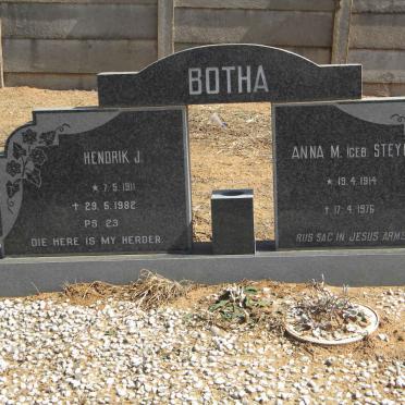 BOTHA Hendrik J. 1911-1982 &amp; Anna M. STEYN 1914-1976