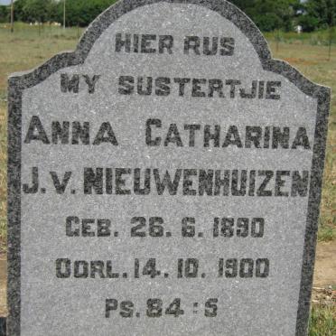 North West, DELAREYVILLE district, Sannieshof, De Klipdrift 295 IO, farm cemetery