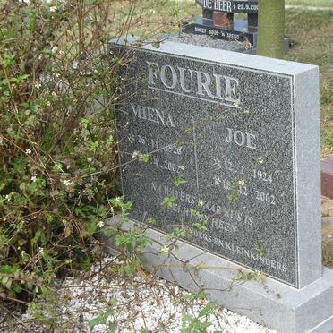 FOURIE Joe 1924-2002 &amp; Miena 1926-2002