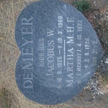 MEYER Jacobus W., de 1925-1966 &amp; Martha M.H.F. HERBST 1932-1996