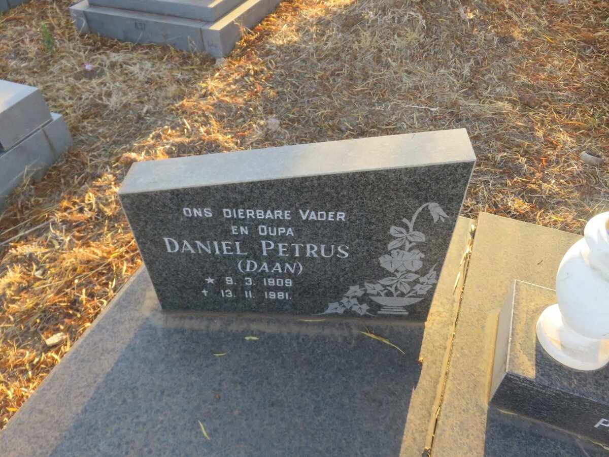 PIENAAR Daniel Petrus 1909-1981 &amp; Adriana Johanna DE VILLIERS 1927-2016