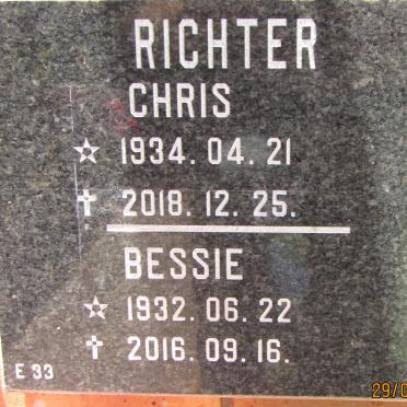 RICHTER Chris 1934-2018 &amp; Bessie 1932-2016