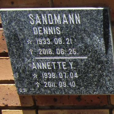 SANDMANN Dennis 1933-2018 &amp; Annette Y. 1938-2011