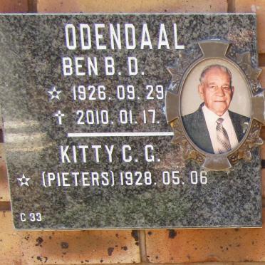 ODENDAAL B.D. 1926-2010 &amp; C.G. nee PIETERS 1928-