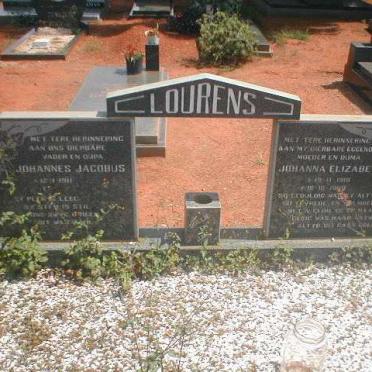 LOURENS Johannes Jacobus 1911 - &amp; Johanna Elizabeth 1919 -