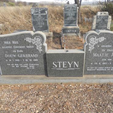 STEYN Douw Gerbrand 1901-1981 &amp; Maatje Aletta VAN ZYL 1913-1997