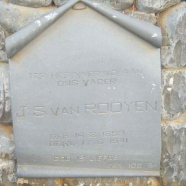 North West, KLERKSDORP district, Rhenosterspruit 326, farm cemetery