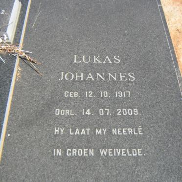 MATTHEWS Lukas Johannes 1917-2009 &amp; Adriana Susanna 1921-2010