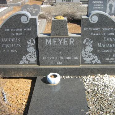 MEYER Jacobus Cornelius 1905- &amp; Emily Magaretha CORNER 1908-1985