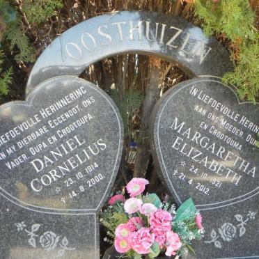 OOSTHUIZEN Daniel Cornelius 1914-2000 &amp; Margaretha Elizabeth 1921-2012