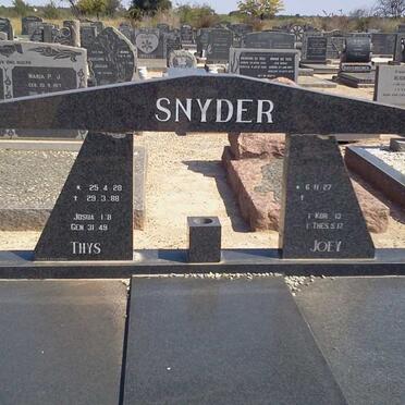 SNYDER Thys 1928-1988 &amp; Joey 1927-