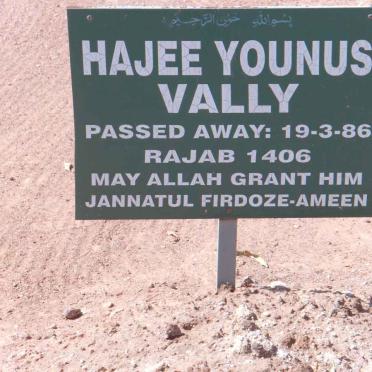 VALLY Hajee YOUNUS -1986