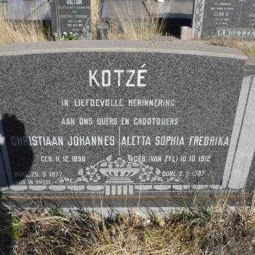 KOTZE Christiaan Johannes 1898-1977 &amp; Aletta Sophia Fredrika VAN ZYL 1912-1997