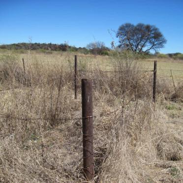 North West, POTCHEFSTROOM district, Kopjeskraal 17, Single grave