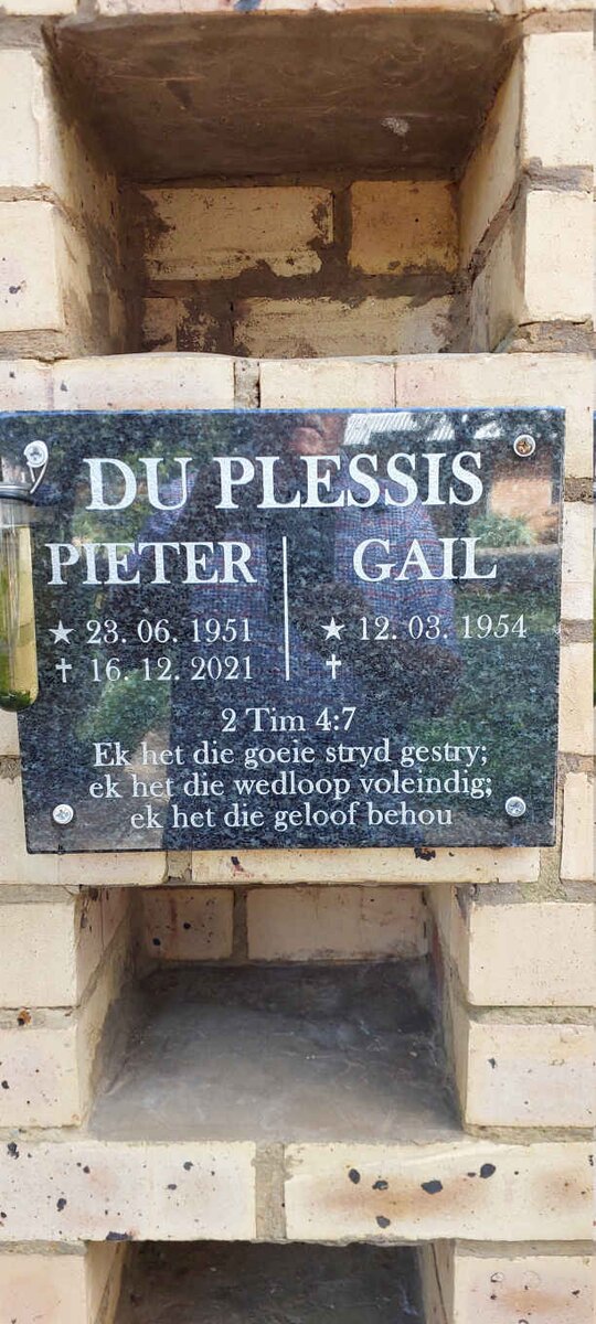 PLESSIS Pieter, du 1951-2021 & Gail 1954- 