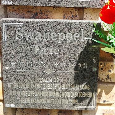 North West, POTCHEFSTROOM, Grimbeekpark NH Kerk, Gedenkmuur